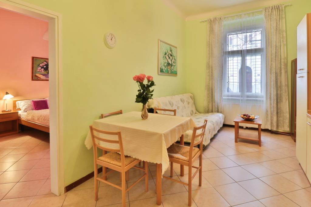 Apartment Na Kozacce 6 Prága Szoba fotó
