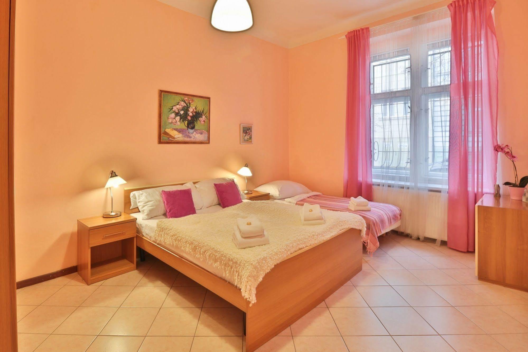 Apartment Na Kozacce 6 Prága Kültér fotó