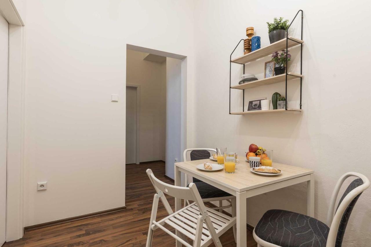 Apartment Na Kozacce 6 Prága Kültér fotó